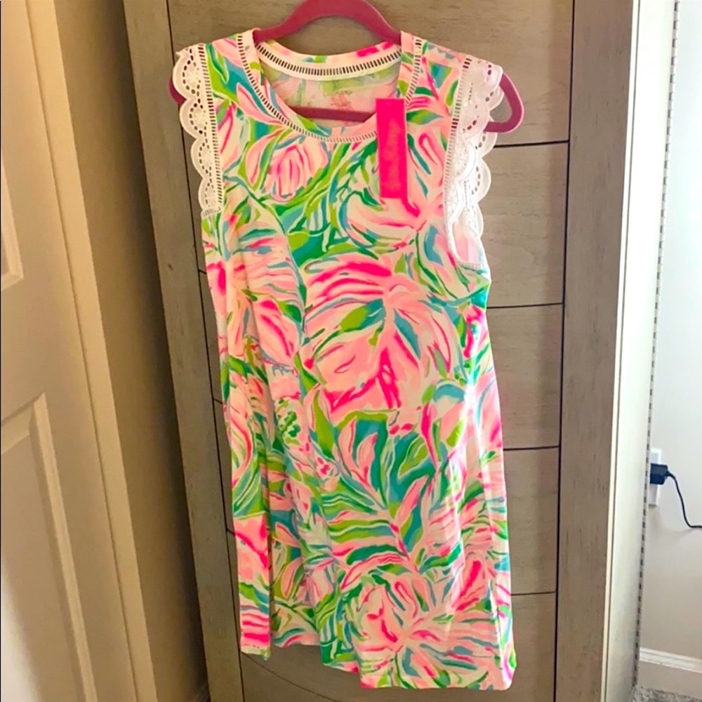 - Lilly Pulitzer nwt! SZ M super cute dress!